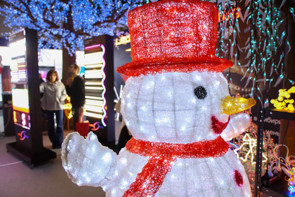 Светодиодная фигура снеговика