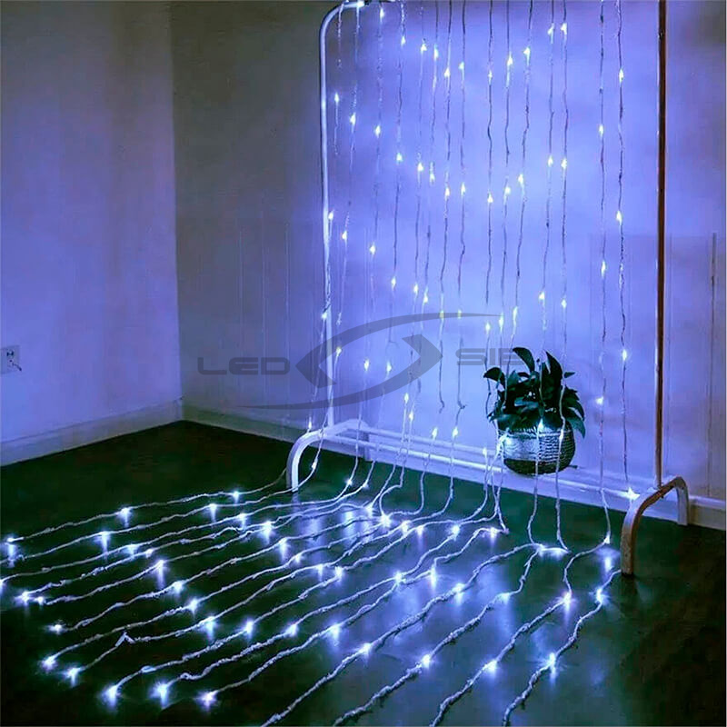 светодиодный занавес ls 1х3м, 10 нитей,  300 led, 220v прозрачный провод pvc 2,3 мм, ip65, стыкуется Светодиодный занавес LS 1х3м, 10 нитей,  300 Led, 220V прозрачный провод PVC 2,3 мм, IP65, стыкуется